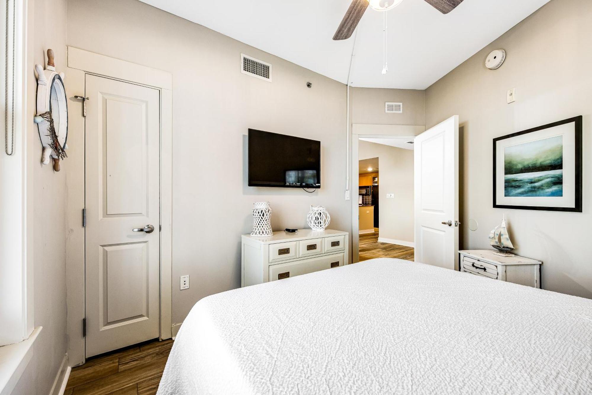 Bahia Condos Destin Room photo