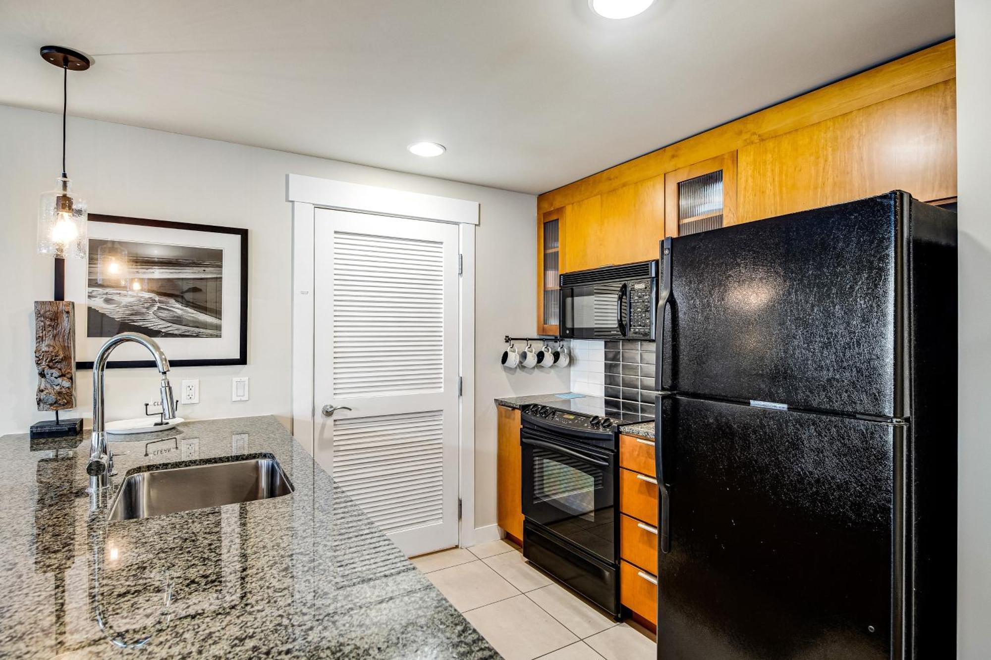 Bahia Condos Destin Room photo